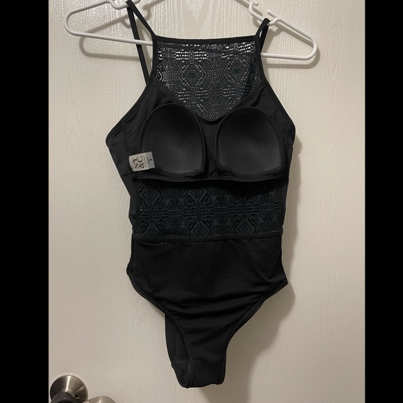 COPY - One piece swim suit - Picture 6 of 9